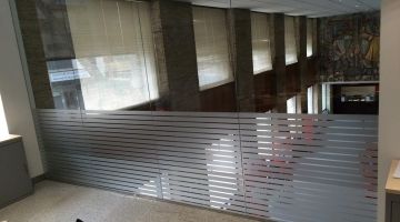 Instalaciones Comerciales de vidrio en Bancos | Cristalería Athair en Sevilla